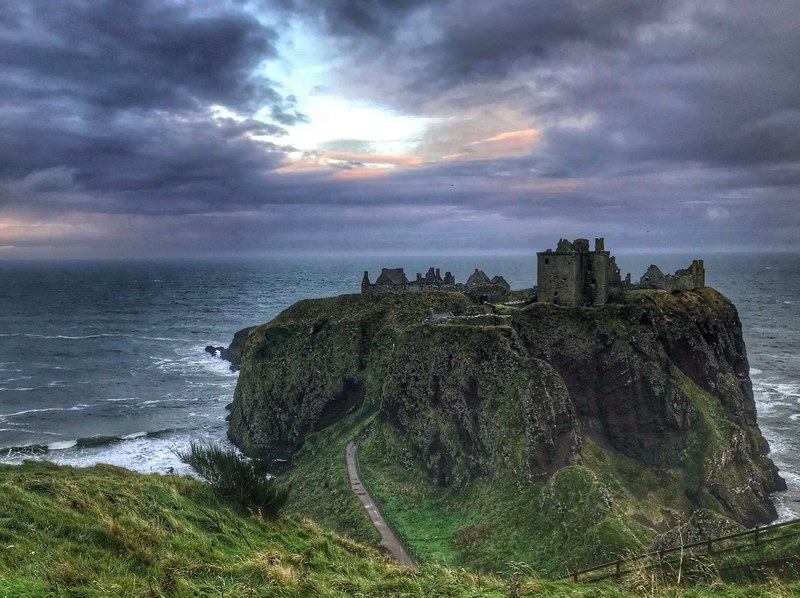 scottish castle 4k