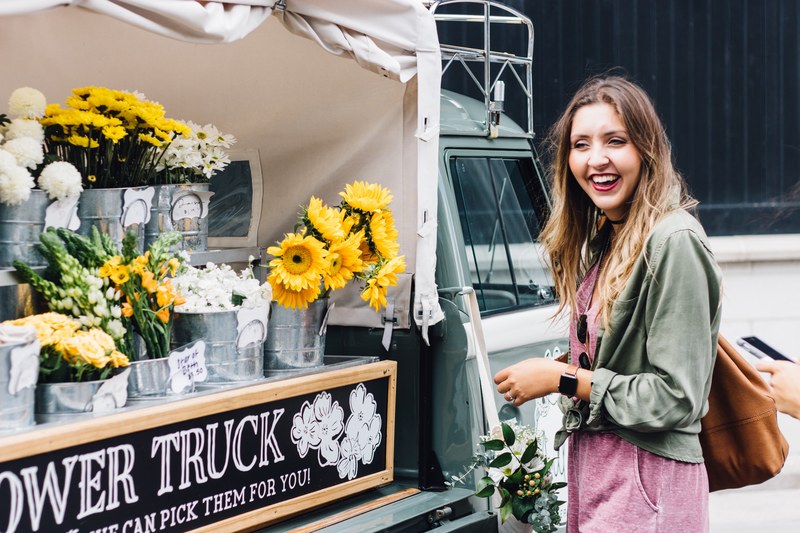 flower truck market stall customer and flower 4k