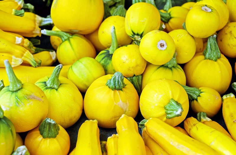 zucchini vegetables yellow vegetarian healthy 4k