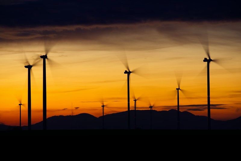 windräder wind power energy blue 4k