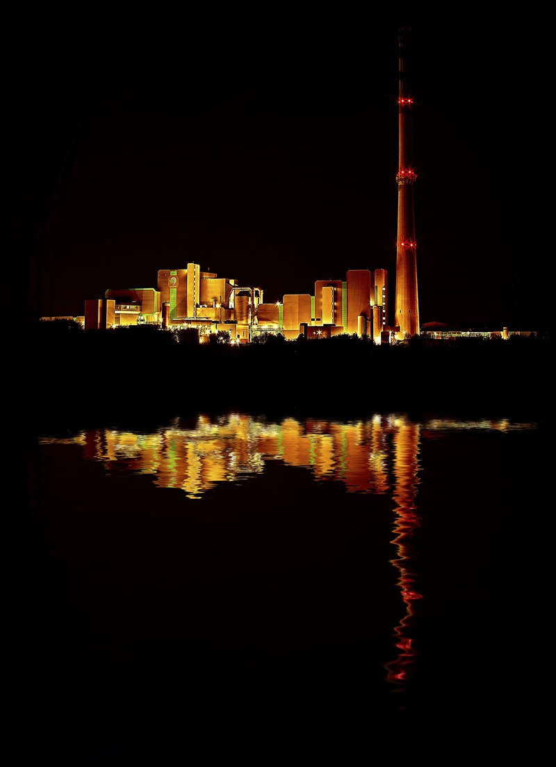 waste incineration incinerator chimney exhaust 4k