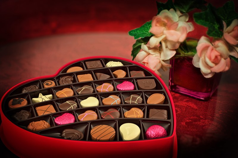 valentines day chocolates candy heart love 4k