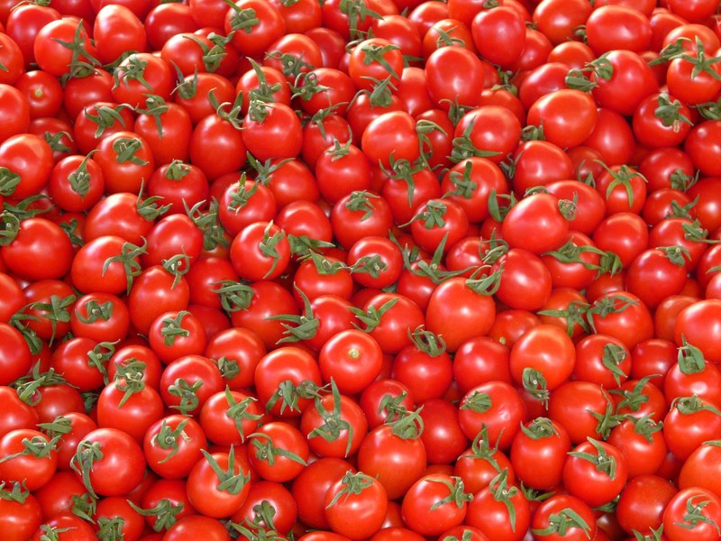 tomatoes vegetables red delicious market stand 4k