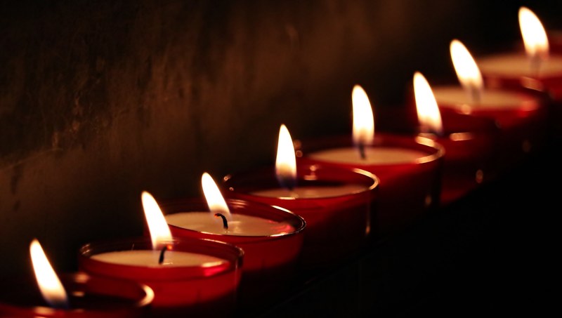 tea lights church light prayer candlelight faith 4k