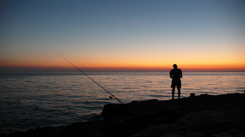 sunset sea angler sun abendstimmung water red 4k