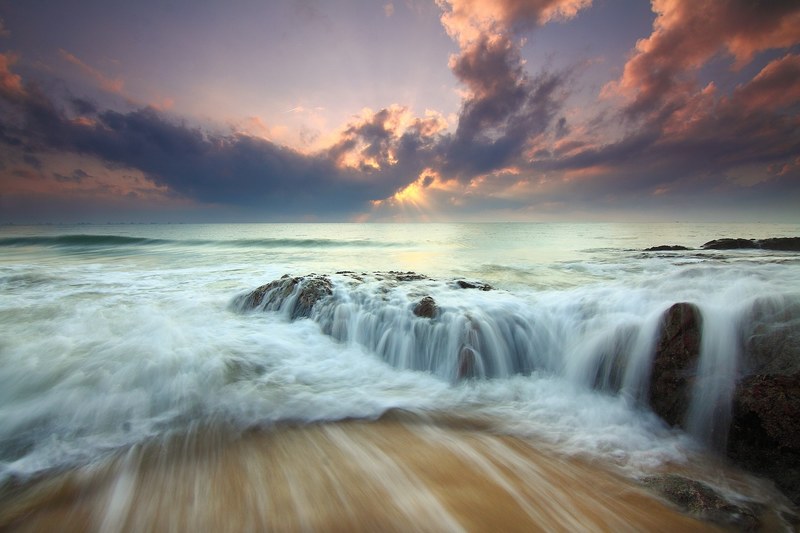 sunrise dramatic sky seascape water motion 4k
