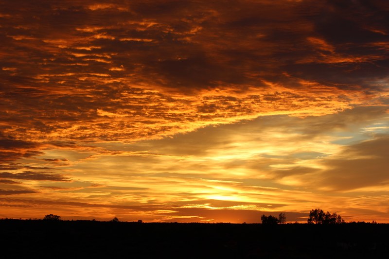 sunrise sky uluru beginning desert outback 4k