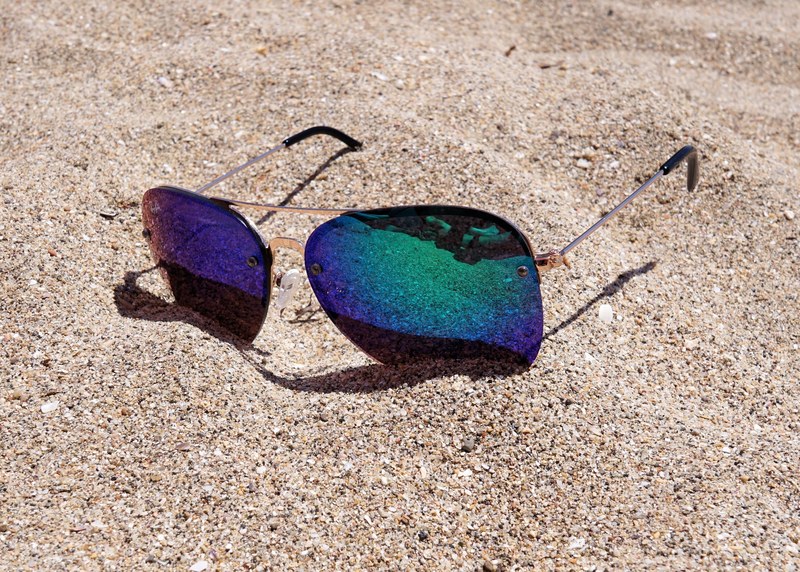 sunglasses sand beach sun holiday summer sea 4k