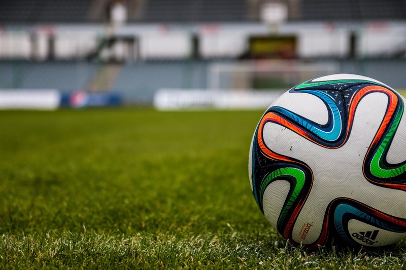 the ball stadion football the pitch grass game 4k