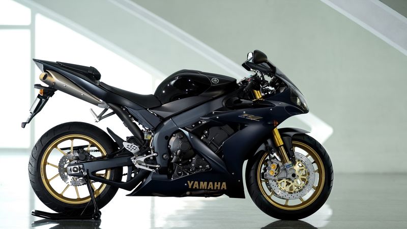 yamaha yzf-r1, black, yamaha, motorcycle, reflection, 4k