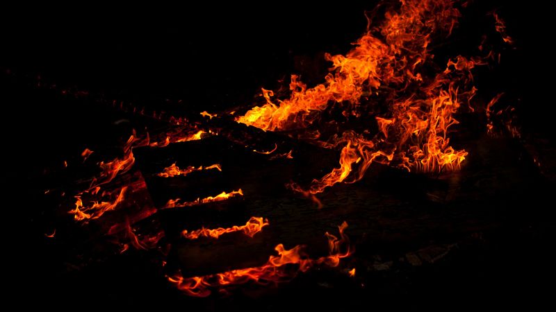 fire, lines, black background, 4k