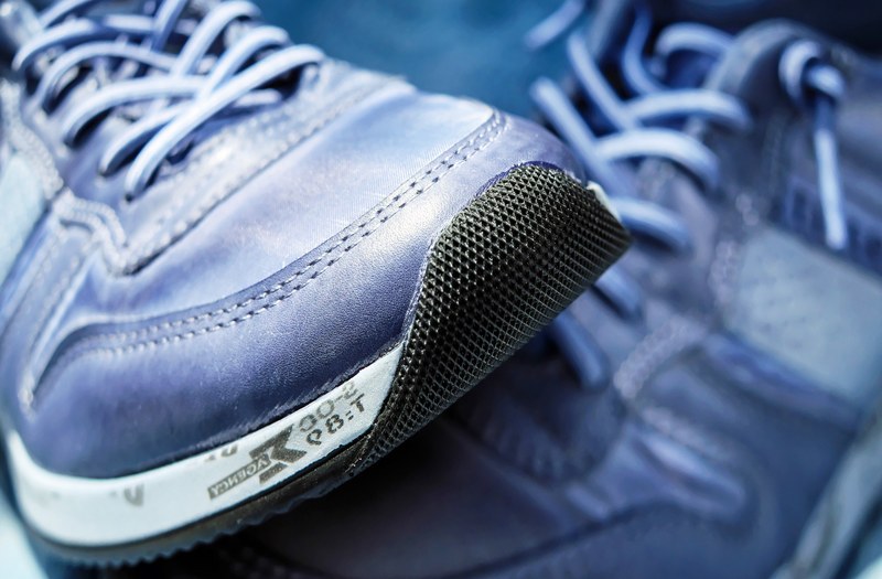 sport shoe running shoe shoe blue jeans rubber sole 4k