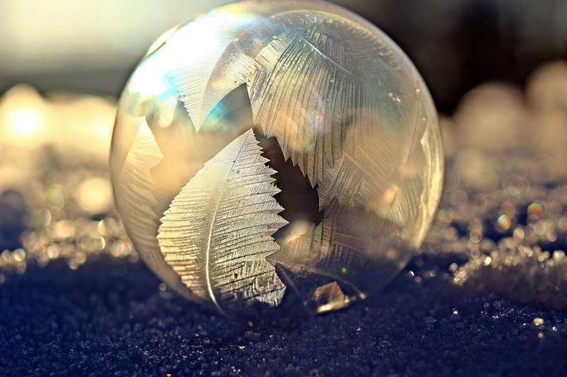 soap bubble frost blister eiskristalle snow winter 4k