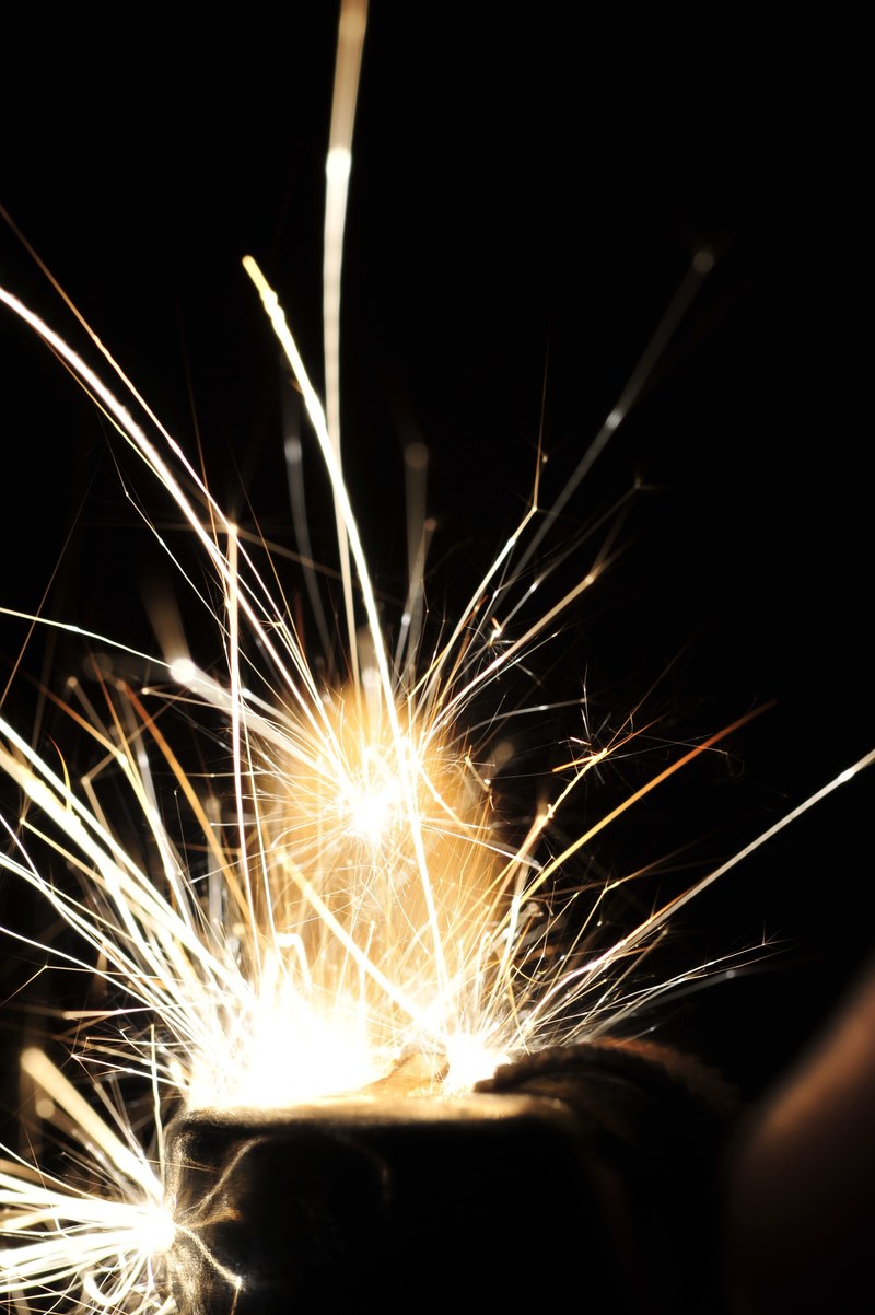 sparks fireworks welding industrial heat metal 4k