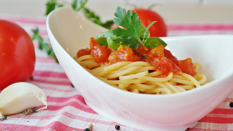 spaghetti tomatoes tomato sauce pasta italian 4k