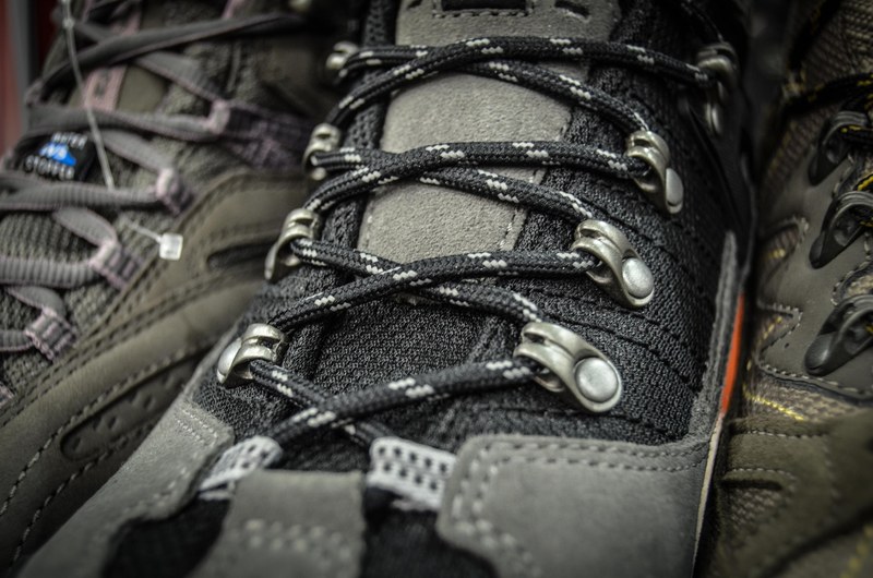 shoes laces shop shopping shelf exhibition buy 4k