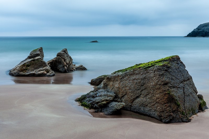sea scotland rest rock beach coast water blue 4k