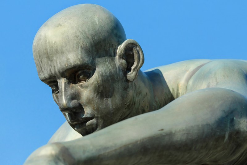 sculpture head face bronze statue atmospheric man 4k