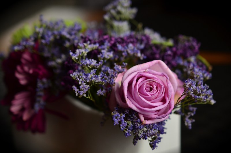 rose pink floral arrangement bouquet flowers faded 4k