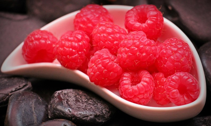 raspberries fruits fruit red sweet berry 4k
