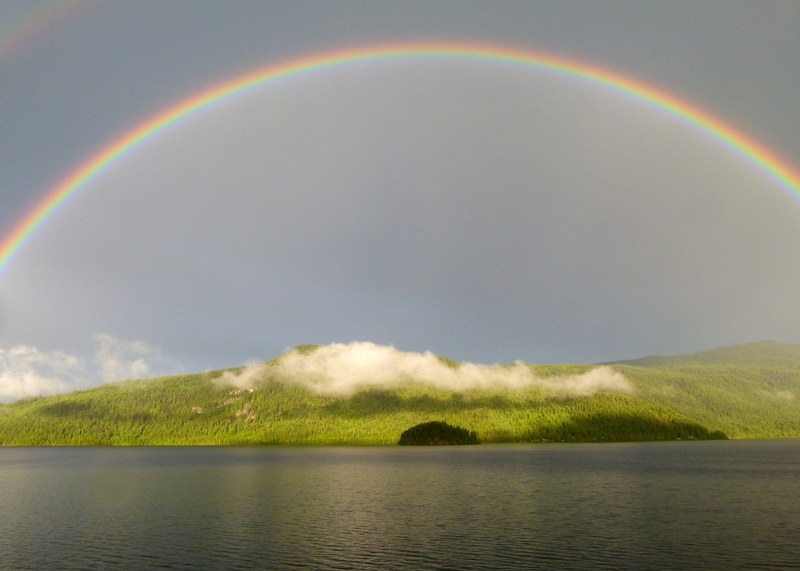 rainbow canim lake british columbia canada 4k