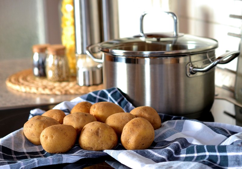 potato cook pot eat food frisch kitchen 4k