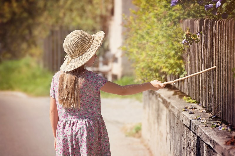 person human child girl dress hat summer away 4k