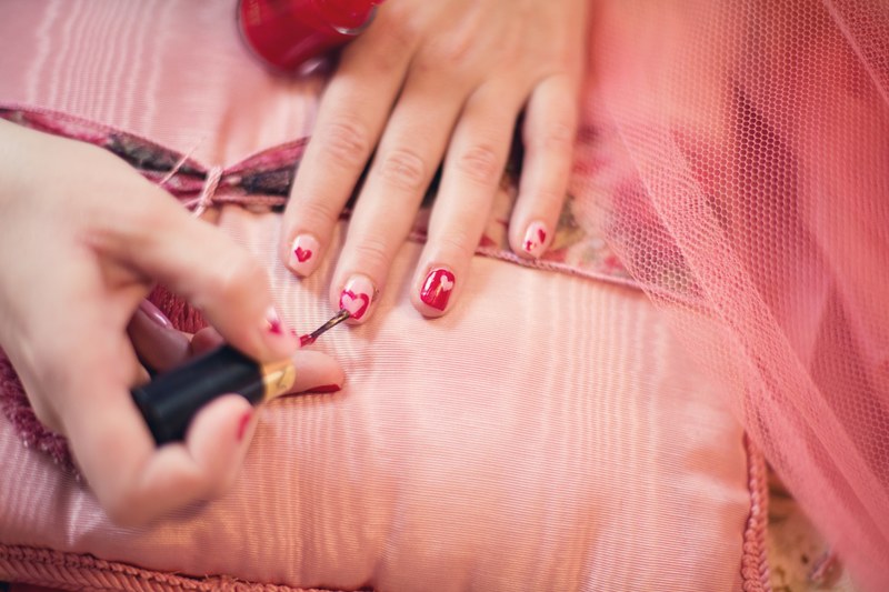 painting fingernails nail polish hearts valentine 4k