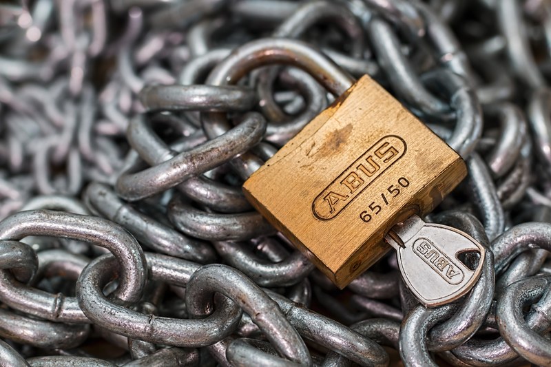padlock lock chain key security protection safety 4k