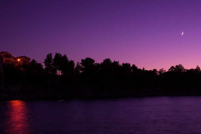 night sky moon sea night violett crescent sky 4k