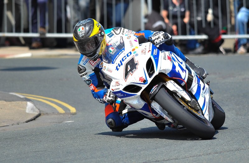 motorbike racing motorcycle race bike speed road 4k