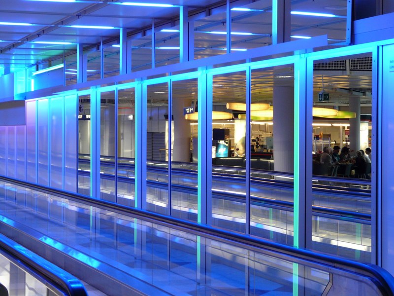 mirror mirroring modern architecture blue 4k