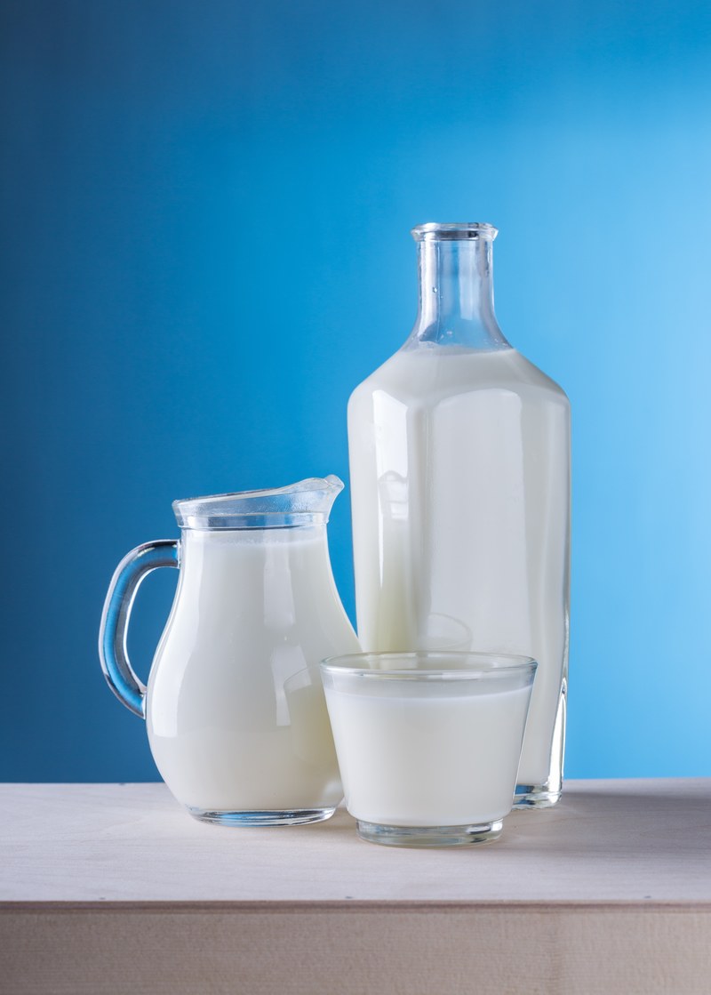 milk dairy products pitcher bottle rustic useful 4k