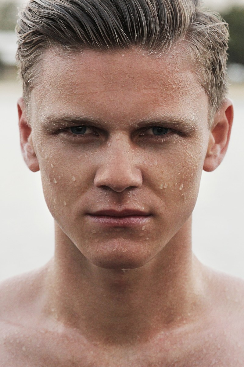 man face wet male head person caucasian 4k