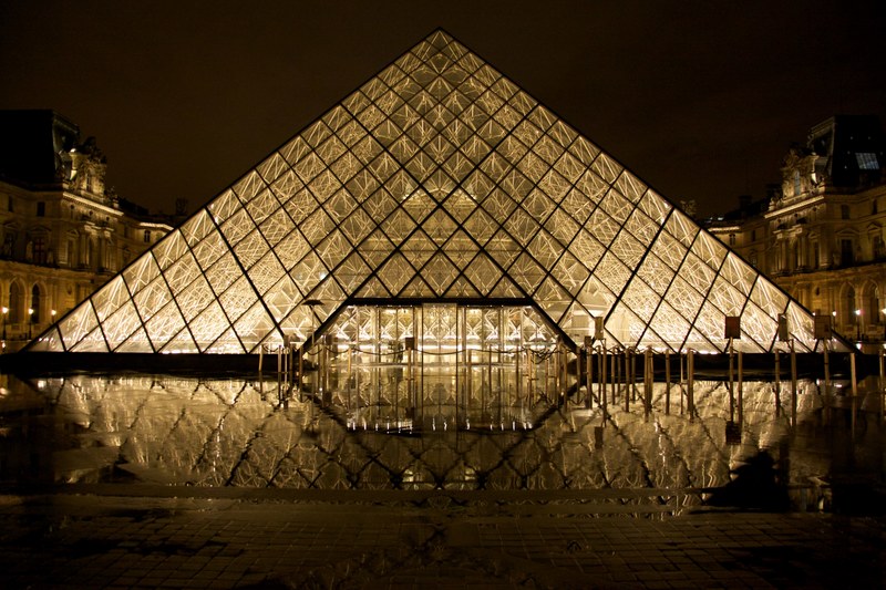 louvre glass pyramid paris pyramid france 4k
