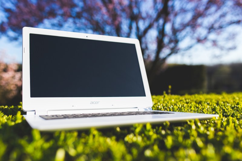 laptop office work grass sunny after work holiday 4k