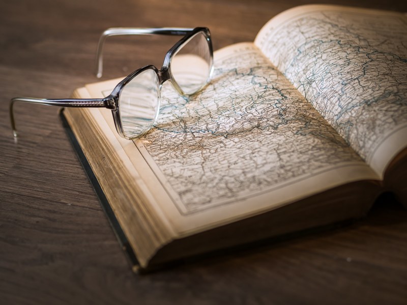 knowledge book library glasses textbook 4k