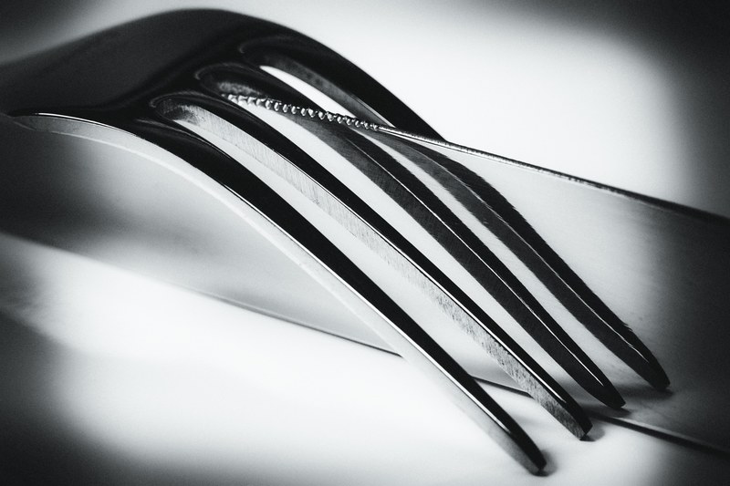 knife fork mirroring black white art 4k