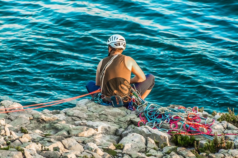 jurassic coast climbing sea 4k