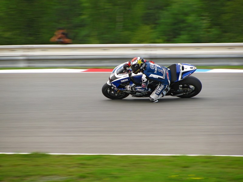 jorge lorenzo yamaha racing racing bike speed 4k