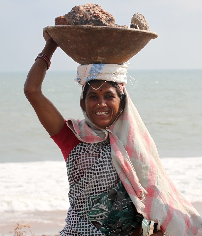 india coolie labor work rocks construction heavy 4k
