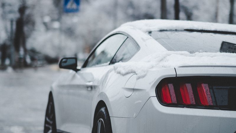 machine, rear view, white, lights, 4k