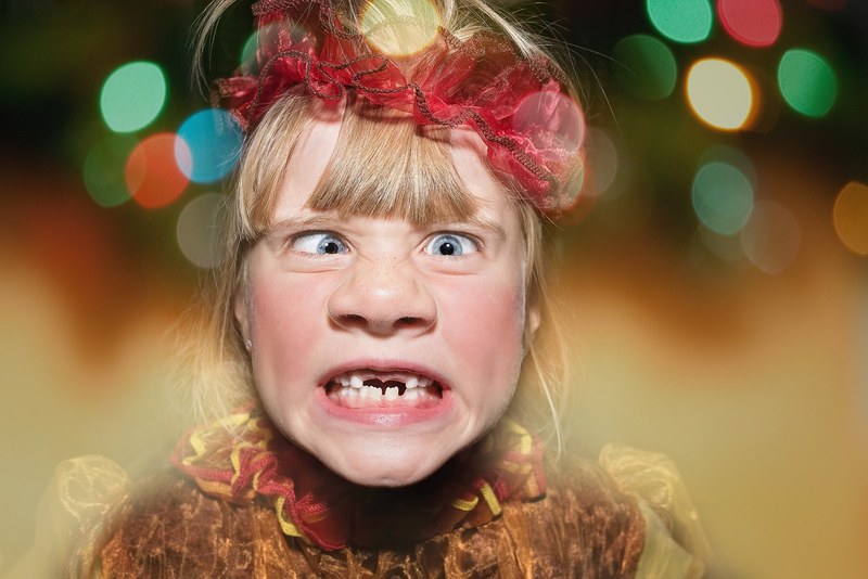 helloween carnival child girl face squint creepy 4k
