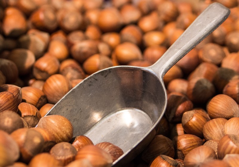 hazelnuts nuts brown shells macro 4k