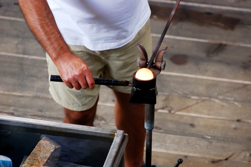 glass blower glass blowing craft flame glow glass 4k