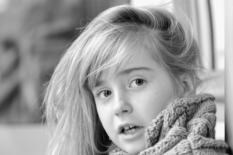 girl child face view surprised amazed 4k