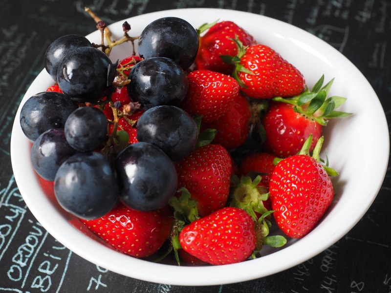 fruit plate grapes strawberries fruit healthy 4k