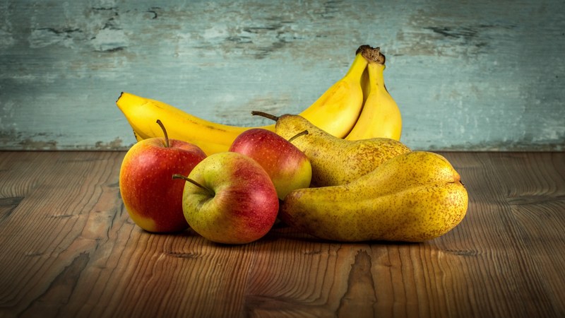 fruit vitamins health sweet bananas pear pears 4k