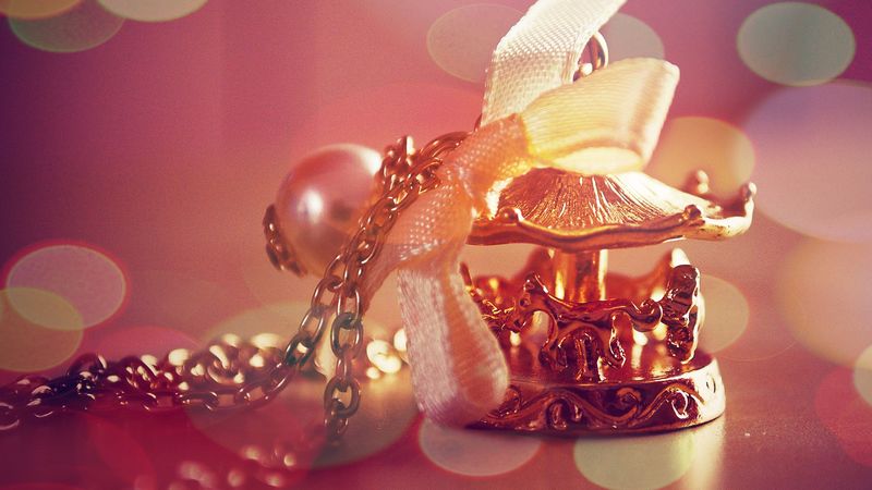ornaments, gold ribbon, glare, 4k