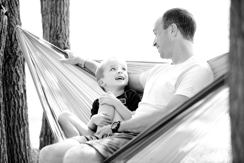 father son hammock boy child family happy 4k